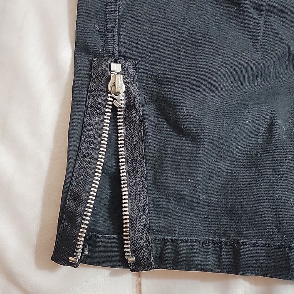 Skelanimals By Tripp NYC Mall Goth Black Knee Length Pants Shorts size 15 - Picture 6 of 13